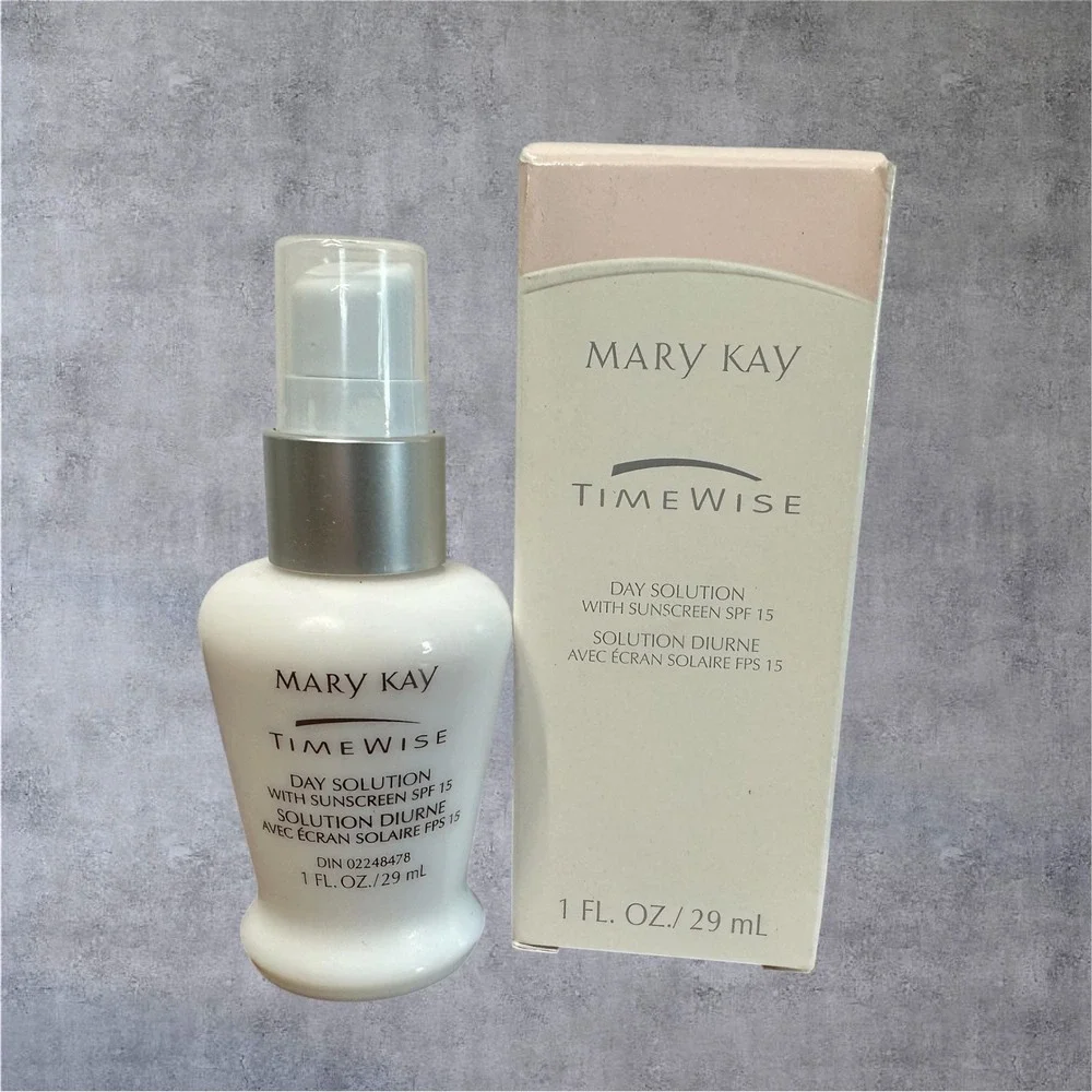 Mary Kay TimeWise Day Solution Sunscreen 806300 SPF 15‎ 1oz New Box